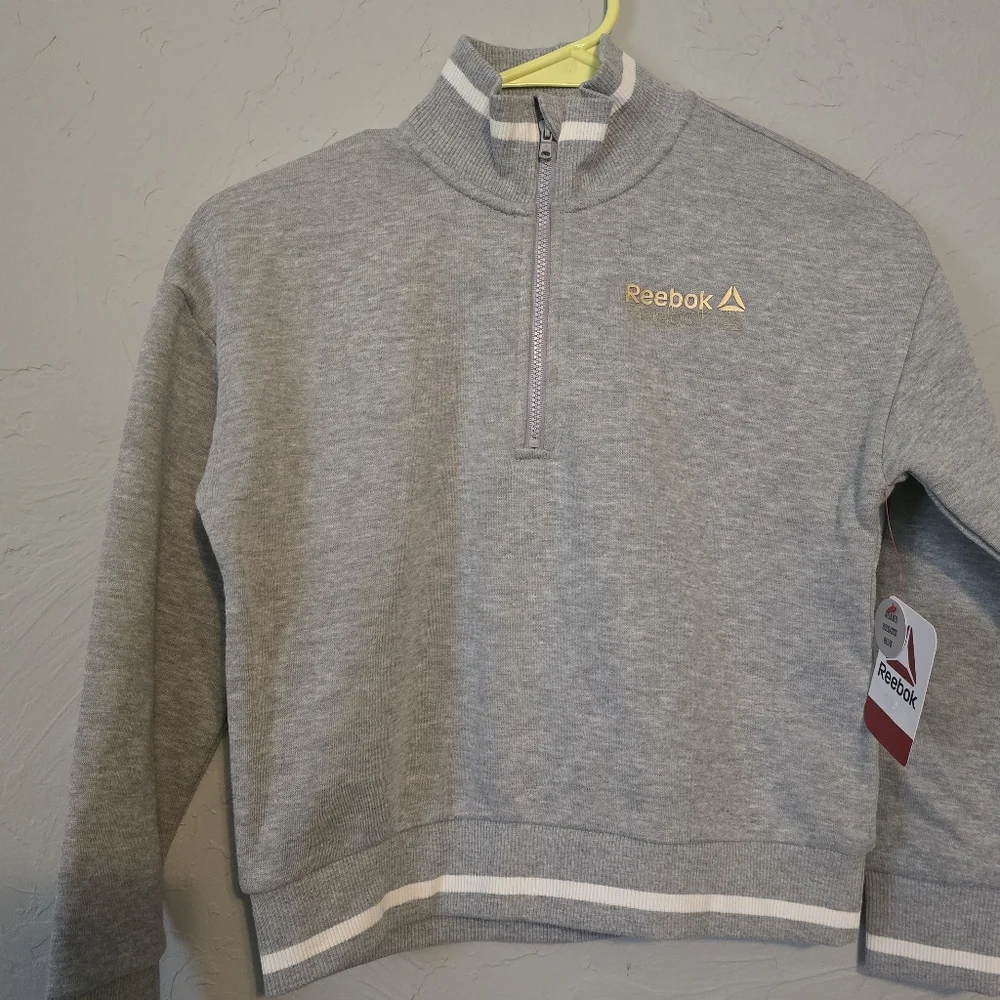 Reebok Nwt Size 7/8 Girls Sweater